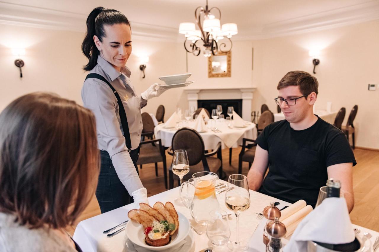 Krone Светі-Юр Екстер'єр фото